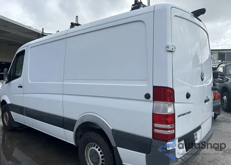 2017 Mercedes-Benz Sprinter 2500 Standard Roof V6 z USA, uszkodzony, nr VIN WD3PE7CD4HP545624